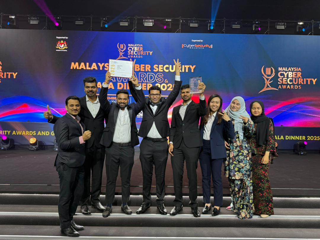 SecurePlex team receiving the “Cyber Security Company of the Year 2025” award at MITEC, Kuala Lumpur.